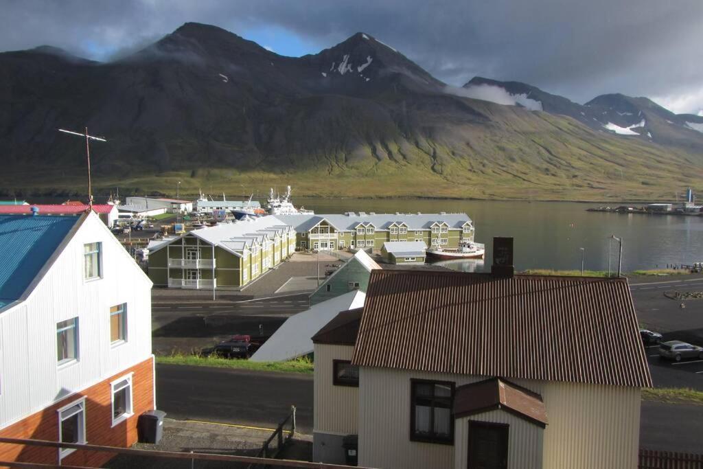 House With A Warm Soul In North Iceland Siglufjordur Eksteriør billede