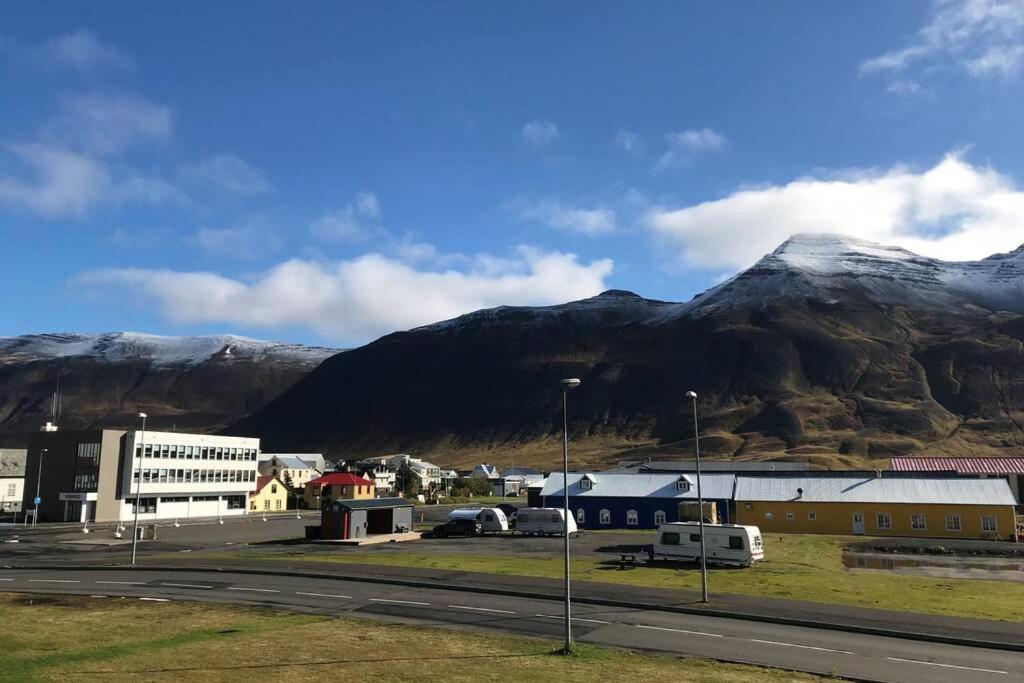 House With A Warm Soul In North Iceland Siglufjordur Eksteriør billede