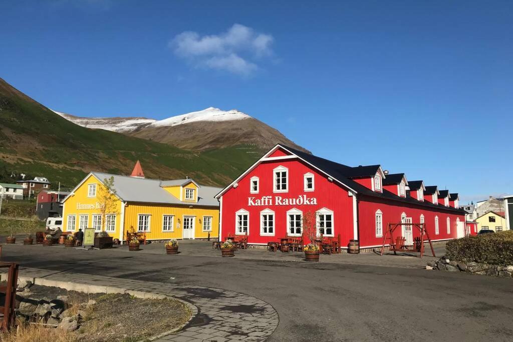 House With A Warm Soul In North Iceland Siglufjordur Eksteriør billede
